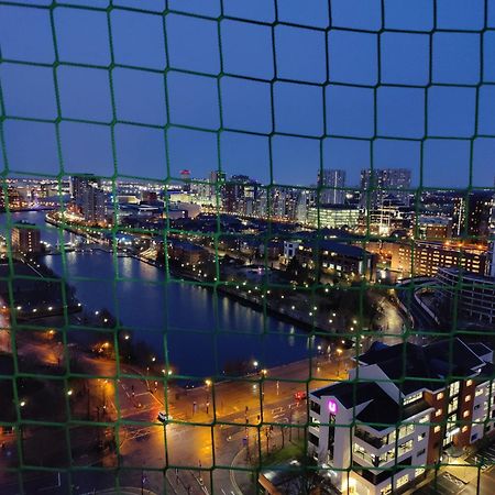 Quayside Penthouse 2 Bedroom Ensuite Near Media City & Manchester United Εξωτερικό φωτογραφία